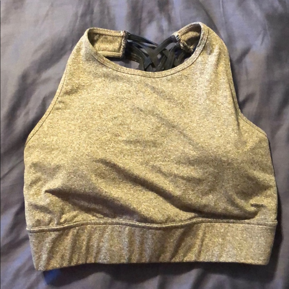 High neck sports bra